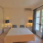 Climatisee De 195 M2 Avec Piscine Privee