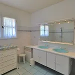 펜션 Climatisee De 195 M2 Avec Piscine Privee *