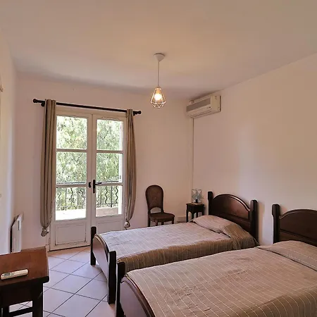 Climatisee De 195 M2 Avec Piscine Privee