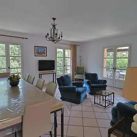 Climatisee De 195 M2 Avec Piscine Privee Holiday home *