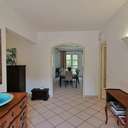 Climatisee De 195 M2 Avec Piscine Privee *
