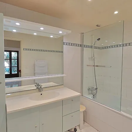 Climatisee De 195 M2 Avec Piscine Privee Casa de Férias *