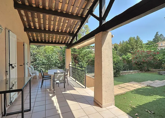 Climatisée De 195 M2 Avec Piscine Privée *