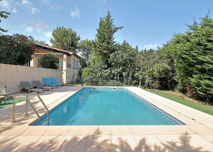 Climatisée De 195 M2 Avec Piscine Privée * Vallauris