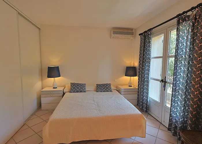 Climatisée De 195 M2 Avec Piscine Privée