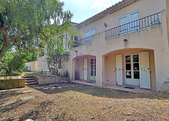 Climatisée De 195 M2 Avec Piscine Privée Hébergement de vacances Vallauris