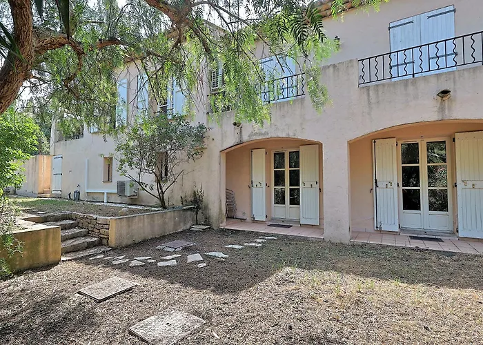 Climatisée De 195 M2 Avec Piscine Privée Vallauris